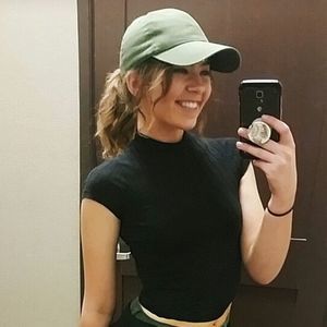 Meet your Posher, Sierra